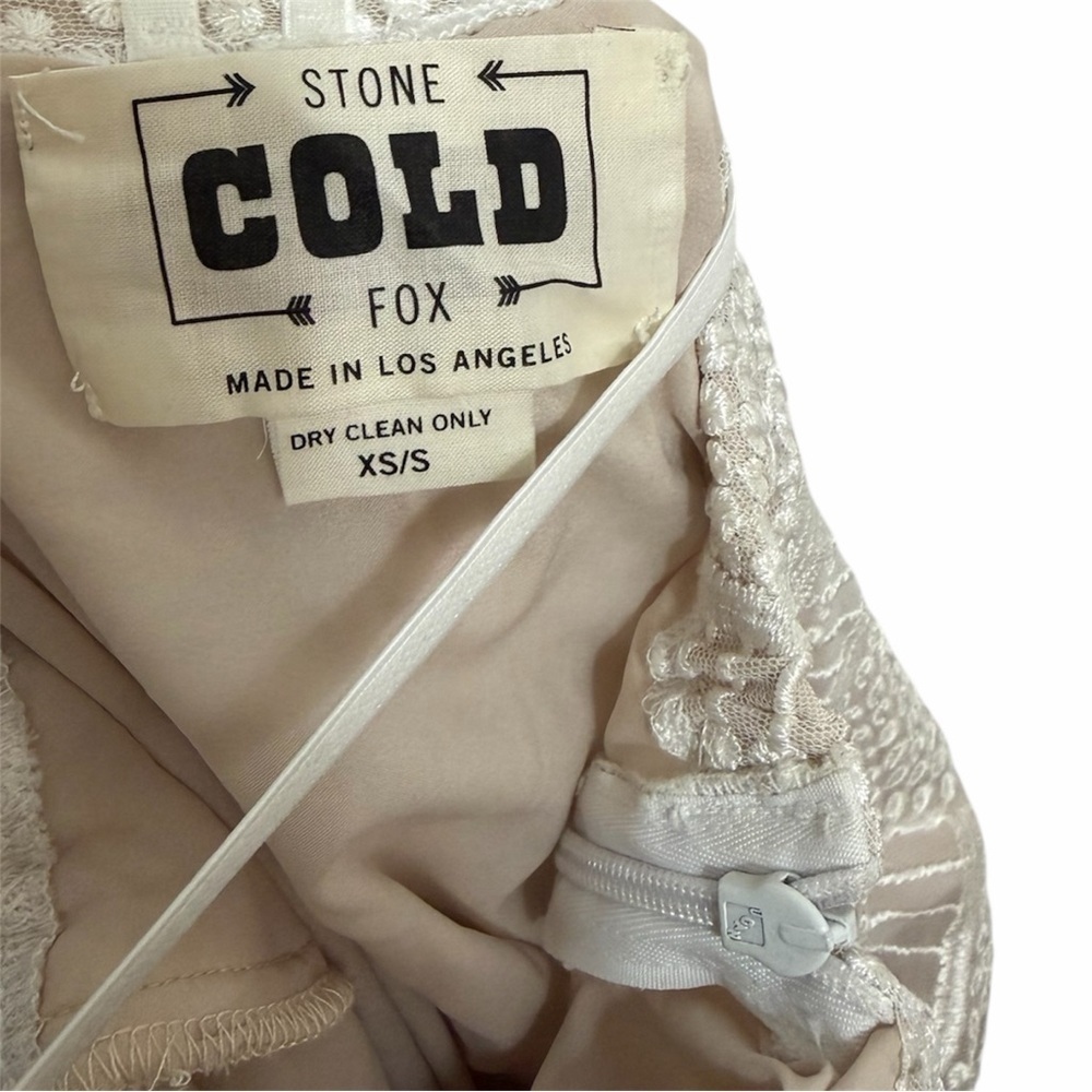 Stone Cold Fox Elegant White Lace Maxi Dress - Picture 3 of 5